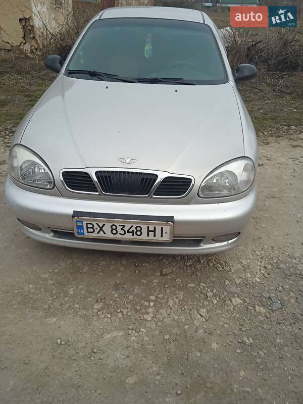 Седан Daewoo Lanos 2002 в Волочиске