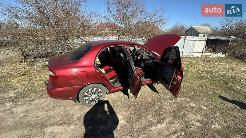 Седан Daewoo Lanos 2006 в Новых Санжарах