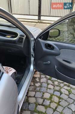 Седан Daewoo Lanos 2008 в Хусті