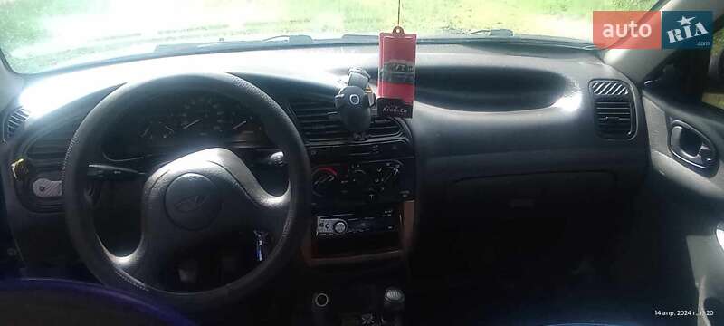 Седан Daewoo Lanos 1998 в Кривом Роге