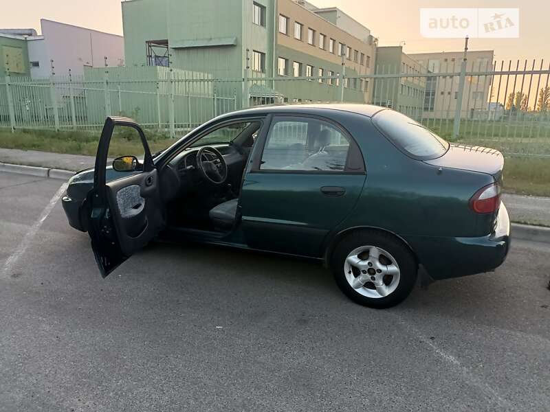 Седан Daewoo Lanos 1998 в Киеве