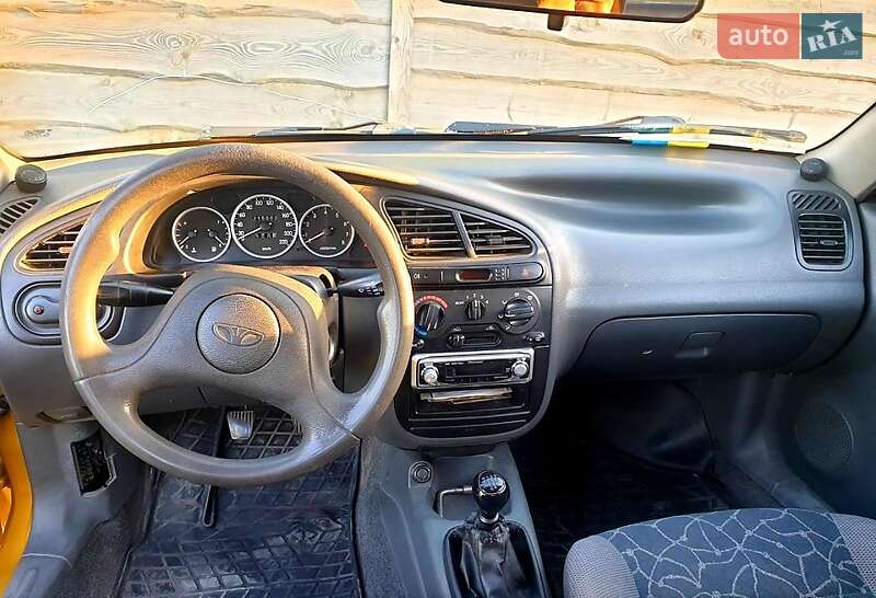 Седан Daewoo Lanos 2003 в Харкові