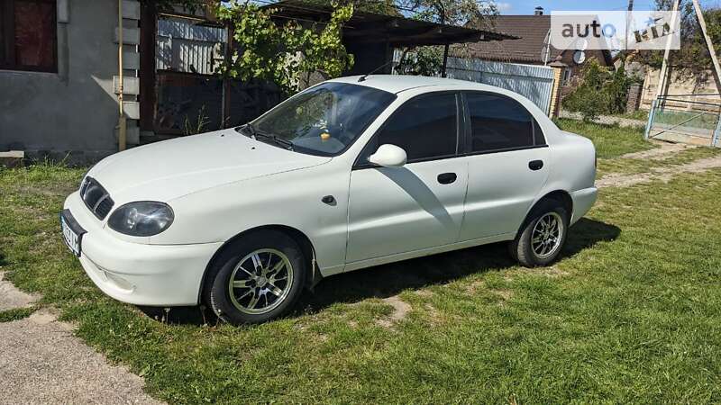 Седан Daewoo Lanos 2003 в Сарнах