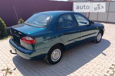 Седан Daewoo Lanos 1998 в Умані