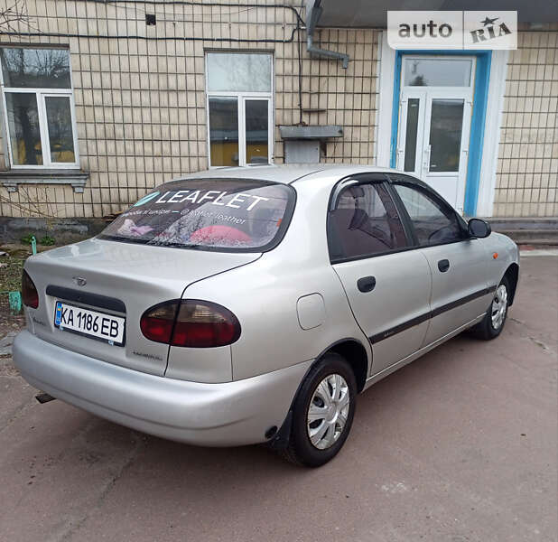 Седан Daewoo Lanos 2004 в Киеве