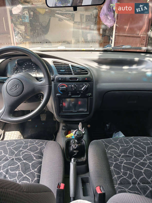 Седан Daewoo Lanos 2003 в Львове