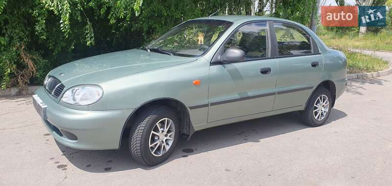 Седан Daewoo Lanos 2010 в Кривом Роге