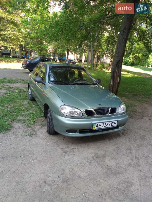 Седан Daewoo Lanos 2010 в Кривом Роге
