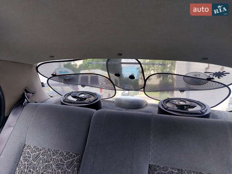 Седан Daewoo Lanos 2004 в Луцке