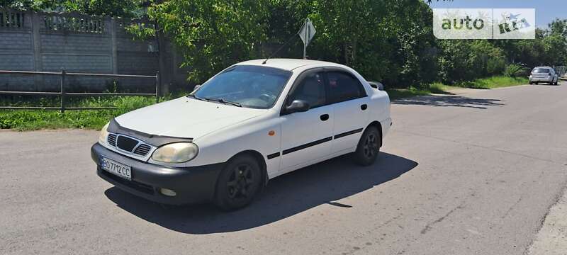 Седан Daewoo Lanos 2004 в Шумске
