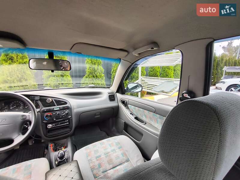 Седан Daewoo Lanos 2004 в Коростене