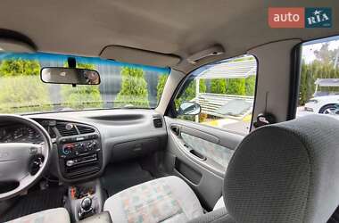 Седан Daewoo Lanos 2004 в 