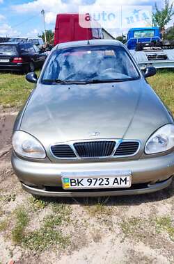 Седан Daewoo Lanos 2004 в Березному