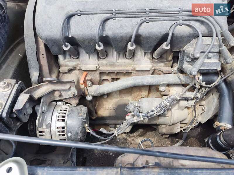 Седан Daewoo Lanos 2004 в Березному