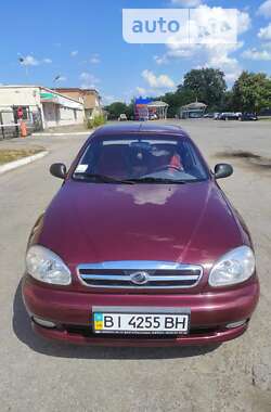 Седан Daewoo Lanos 2010 в Полтаві