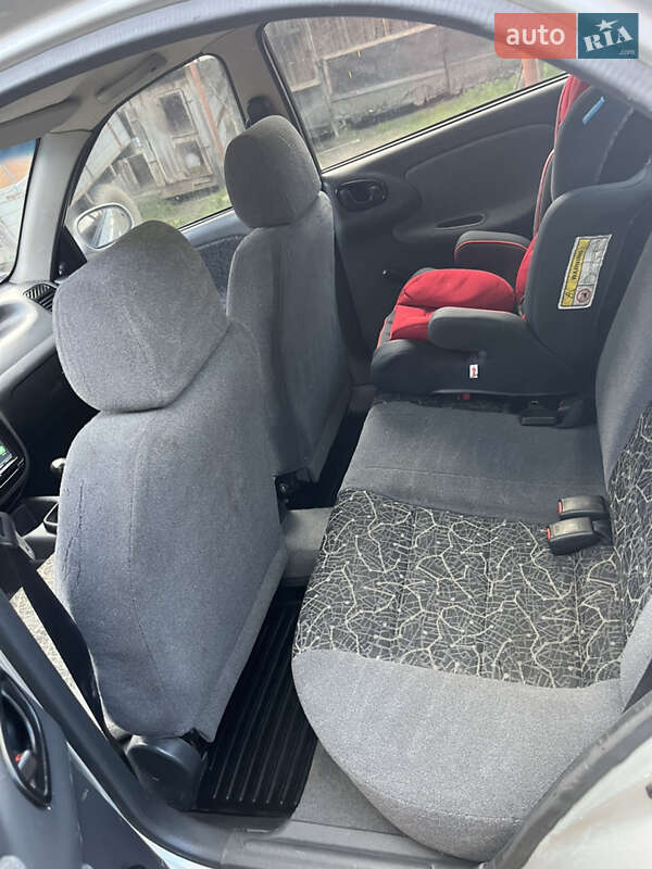 Седан Daewoo Lanos 2007 в Ужгороде