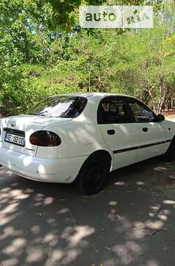 Седан Daewoo Lanos 2004 в Дніпрі