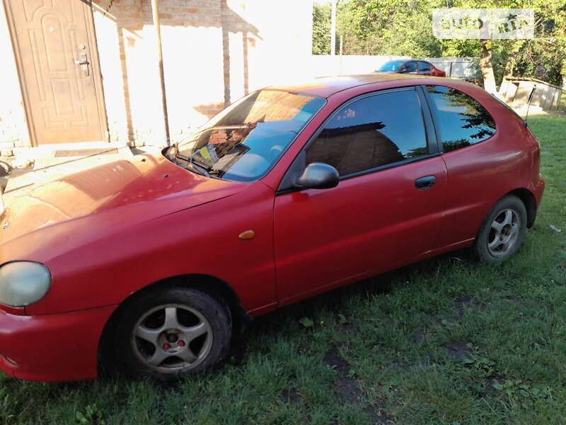 Хэтчбек Daewoo Lanos 1999 в Знаменке