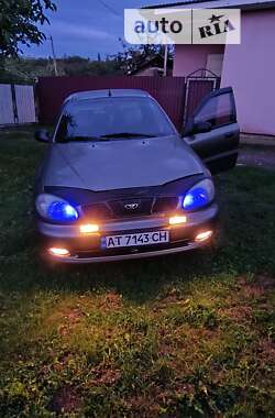 Седан Daewoo Lanos 2004 в Надвірній