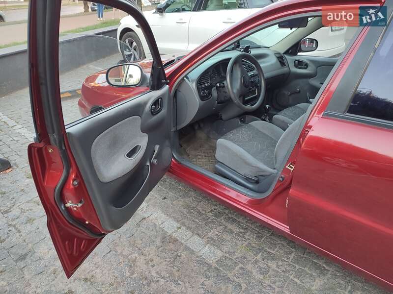 Седан Daewoo Lanos 2005 в Черновцах