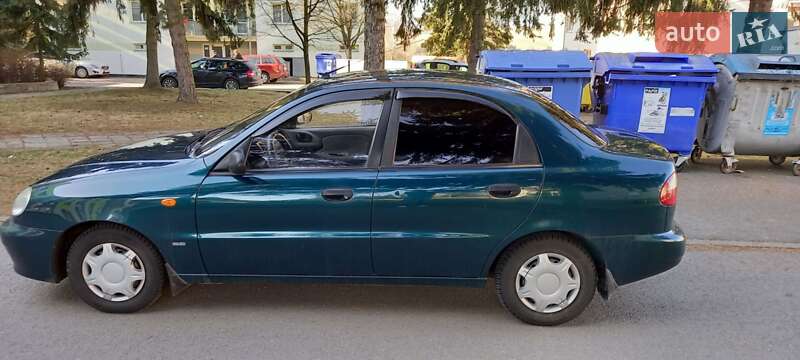 Седан Daewoo Lanos 2005 в Хусте