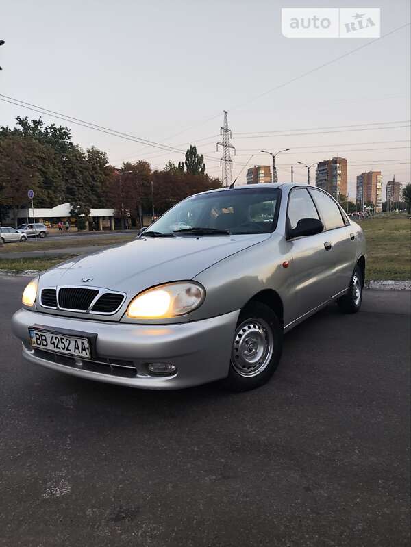 Седан Daewoo Lanos 2004 в Харкові