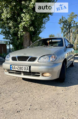 Седан Daewoo Lanos 2004 в Киеве