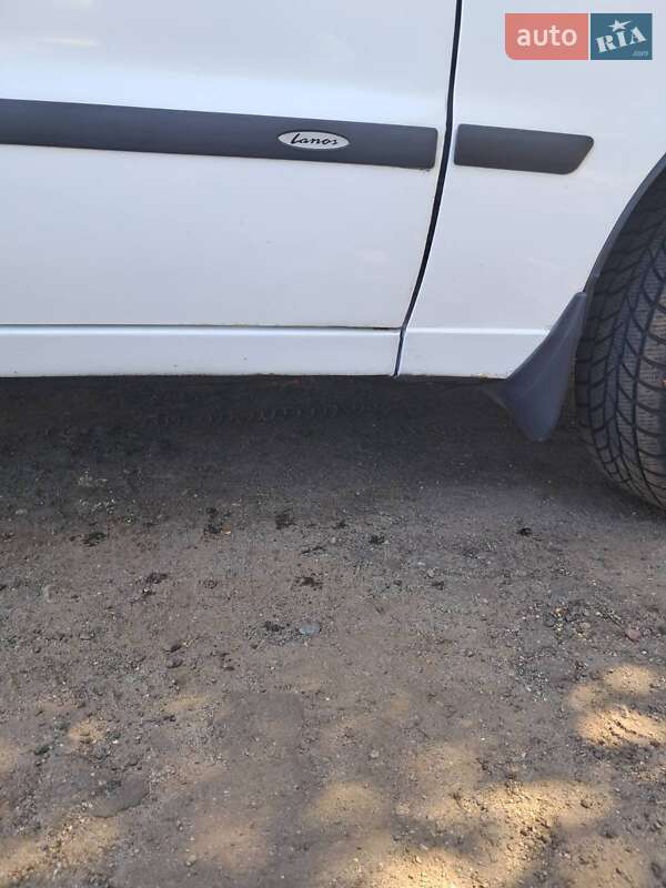Седан Daewoo Lanos 2004 в Киеве