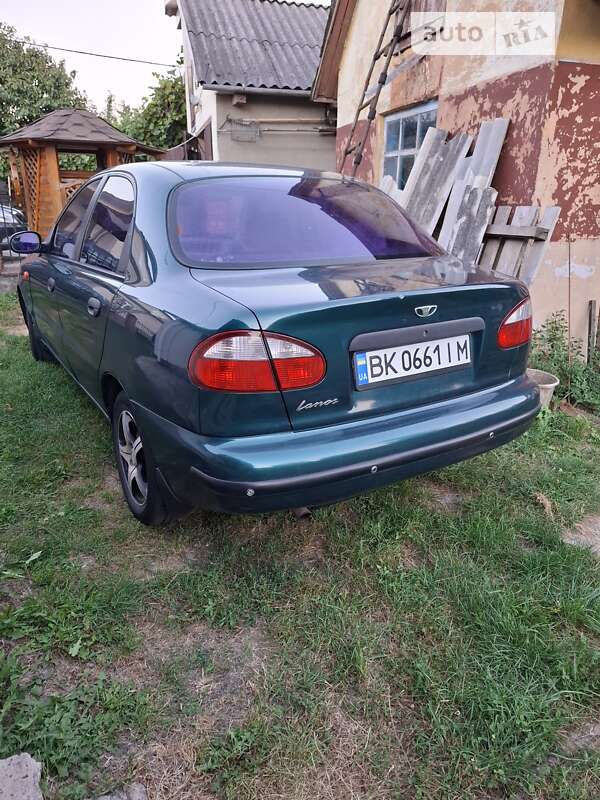 Седан Daewoo Lanos 2005 в Ровно