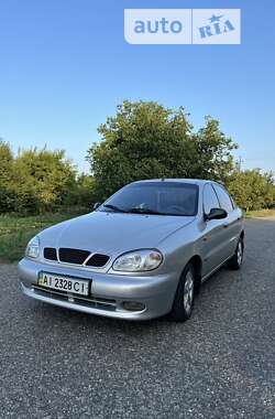 Седан Daewoo Lanos 2004 в Киеве