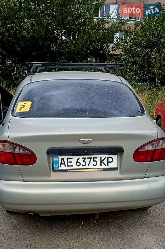 Седан Daewoo Lanos 1998 в Кривом Роге