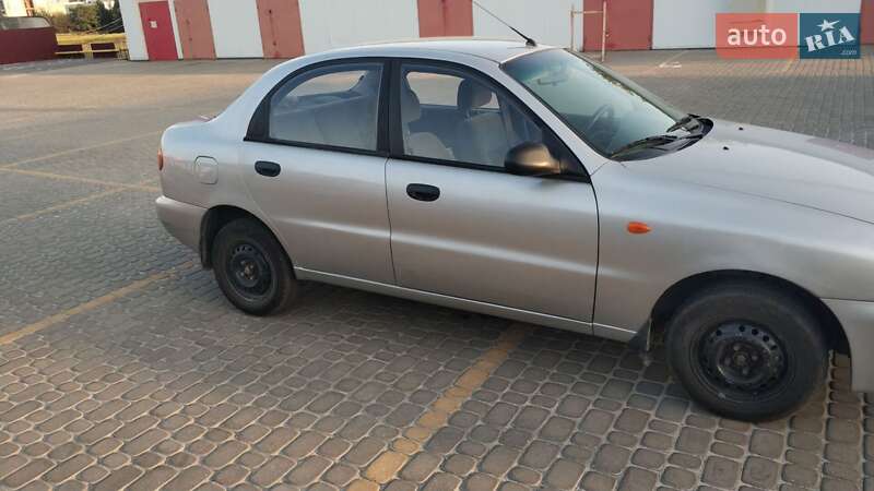 Седан Daewoo Lanos 2006 в Львові