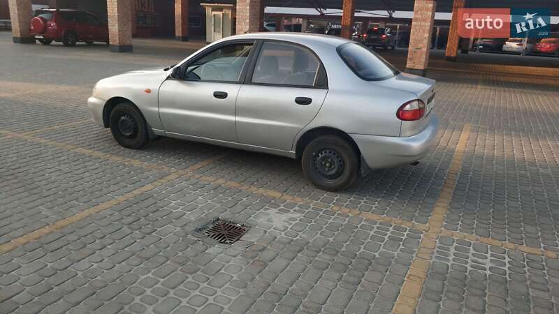 Седан Daewoo Lanos 2006 в Львові