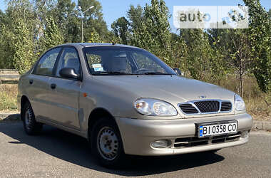 Седан Daewoo Lanos 2004 в Киеве