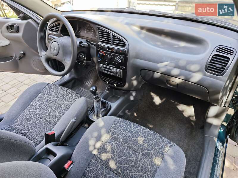 Седан Daewoo Lanos 2004 в Харькове