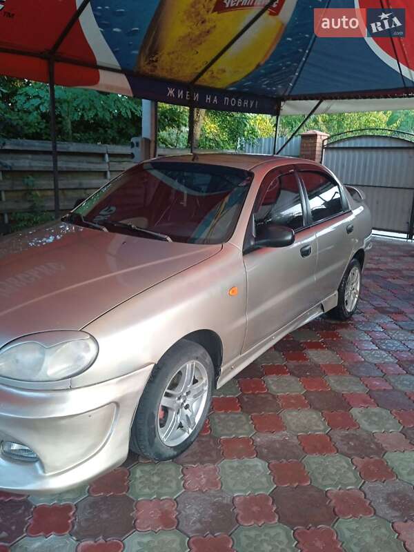 Седан Daewoo Lanos 2008 в Киеве