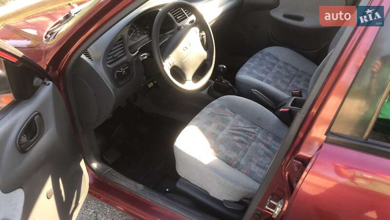Хэтчбек Daewoo Lanos 1999 в Запорожье фото 4 Хэтчбек Daewoo Lanos 1999 в Запорожье