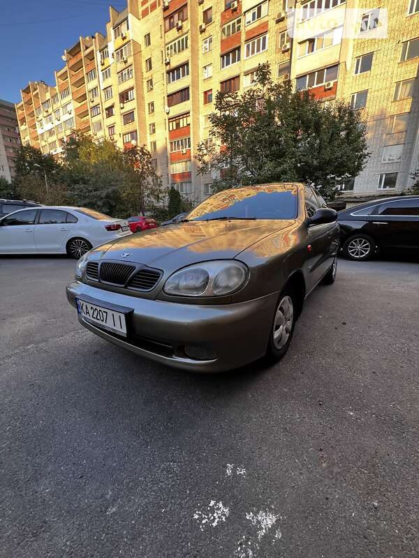 Седан Daewoo Lanos 2003 в Киеве