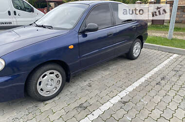 Седан Daewoo Lanos 2001 в Стрые