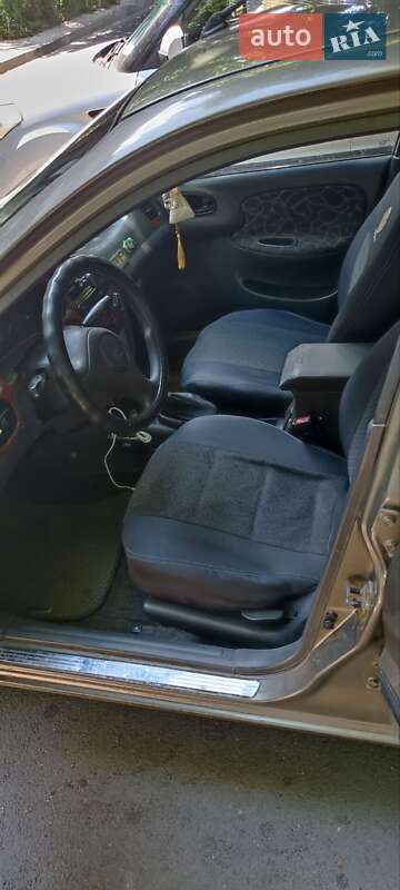 Седан Daewoo Lanos 2004 в Харькове