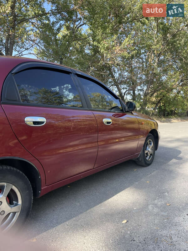 Седан Daewoo Lanos 2006 в Днепре
