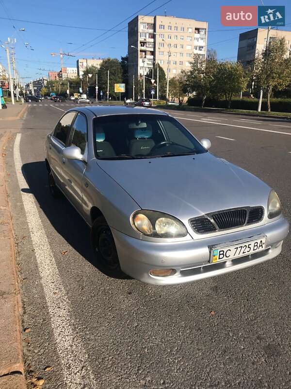 Седан Daewoo Lanos 2002 в Львове