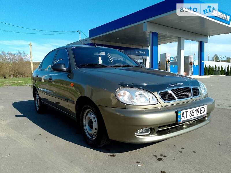 Седан Daewoo Lanos 2004 в Тлумачі