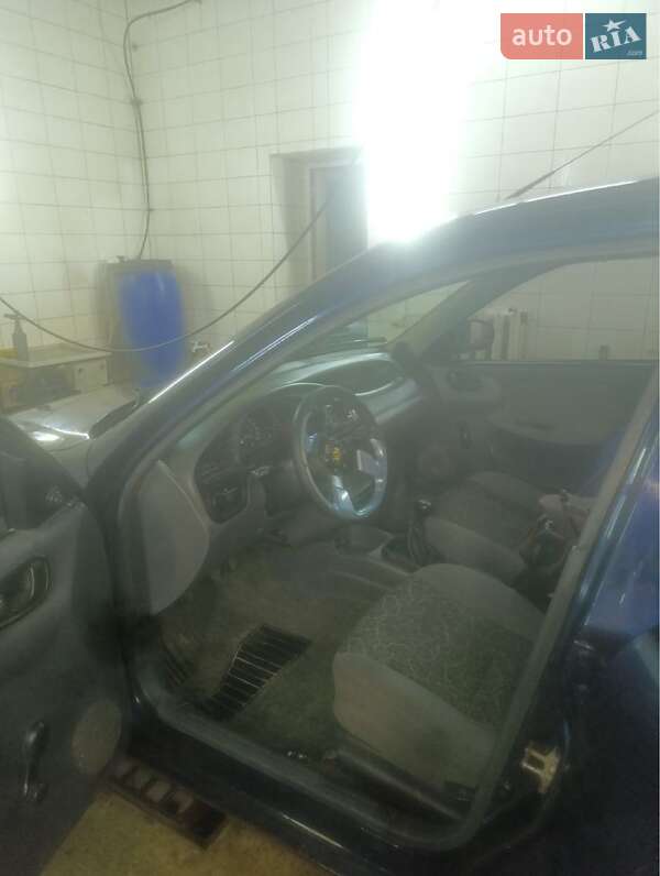 Седан Daewoo Lanos 2006 в Кореці