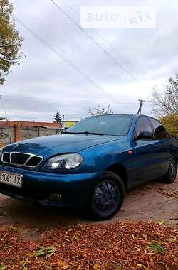 Седан Daewoo Lanos 1999 в Валках