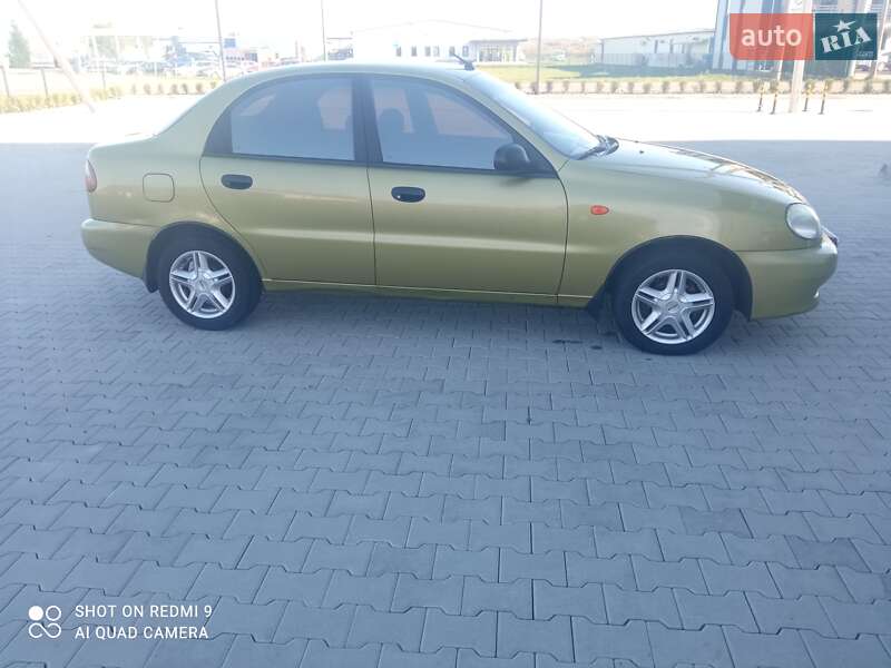 Седан Daewoo Lanos 2006 в Хусте