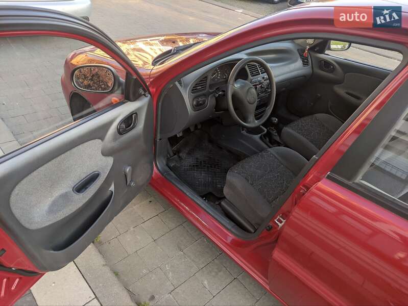 Седан Daewoo Lanos 2008 в Львові