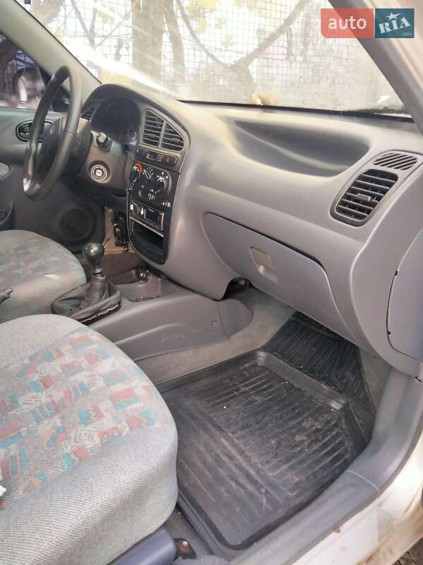 Седан Daewoo Lanos 2002 в Павлограде фото 4 Седан Daewoo Lanos 2002 в Павлограде