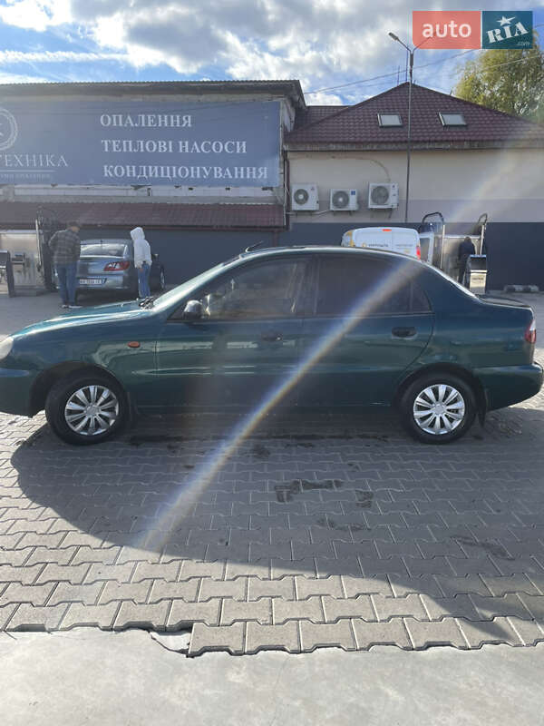 Седан Daewoo Lanos 2004 в Мукачево