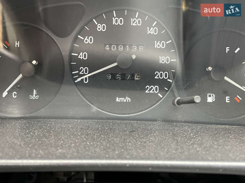 Седан Daewoo Lanos 2003 в Киеве